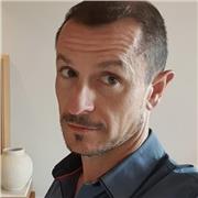 Español nativo,profesor del programa Cervantes en Líbano.